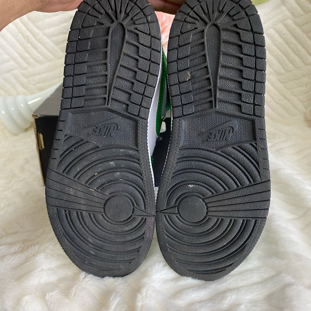 Nike Green and White High-Top Sneakers SIZE 1.5Y - Picture 9 of 9
